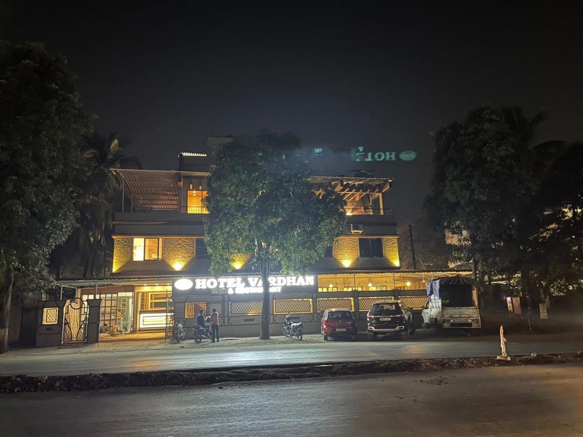 Hotel Vardhan Silvassa Εξωτερικό φωτογραφία