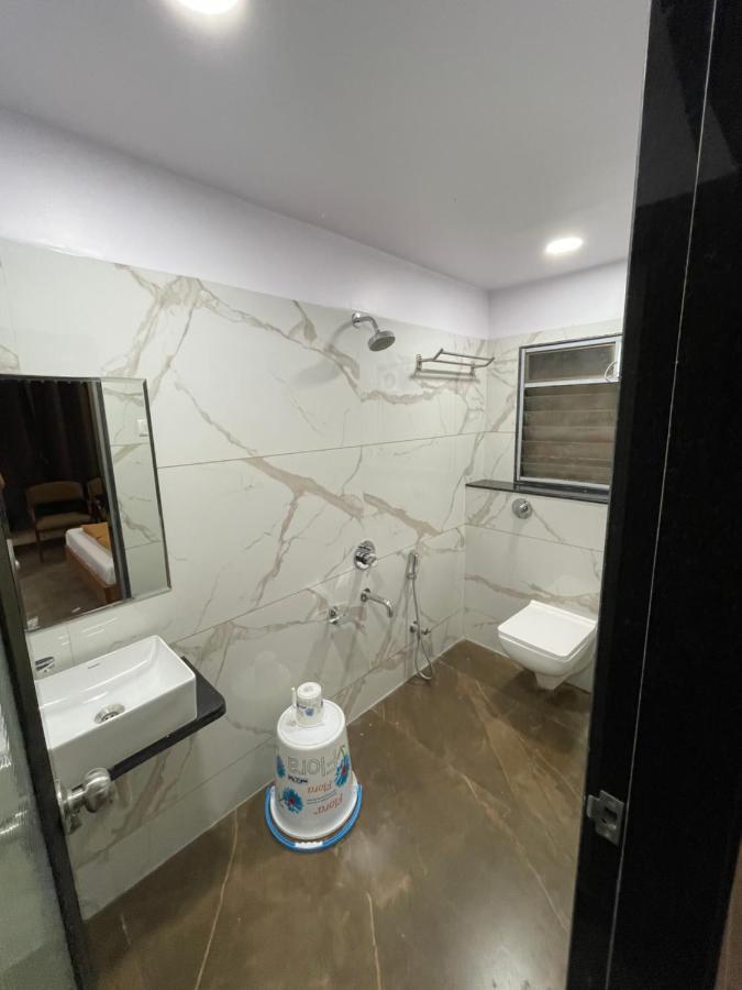 Hotel Vardhan Silvassa Εξωτερικό φωτογραφία
