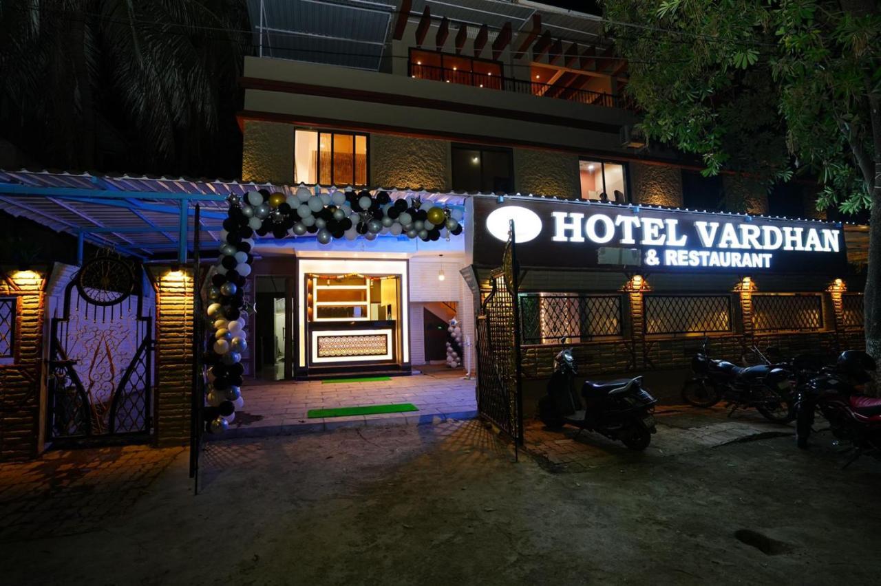 Hotel Vardhan Silvassa Εξωτερικό φωτογραφία